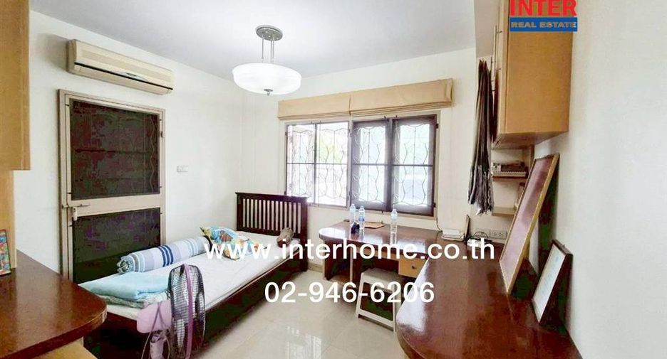 Haus zum Kauf mit 4 Zimmer in Pak Kret, Nonthaburi