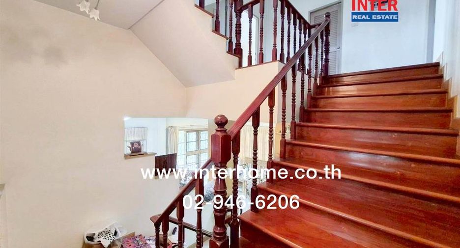 Haus zum Kauf mit 4 Zimmer in Pak Kret, Nonthaburi