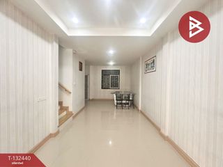 Продажа 3 спальни таунхаус в Si Racha, Чонбури