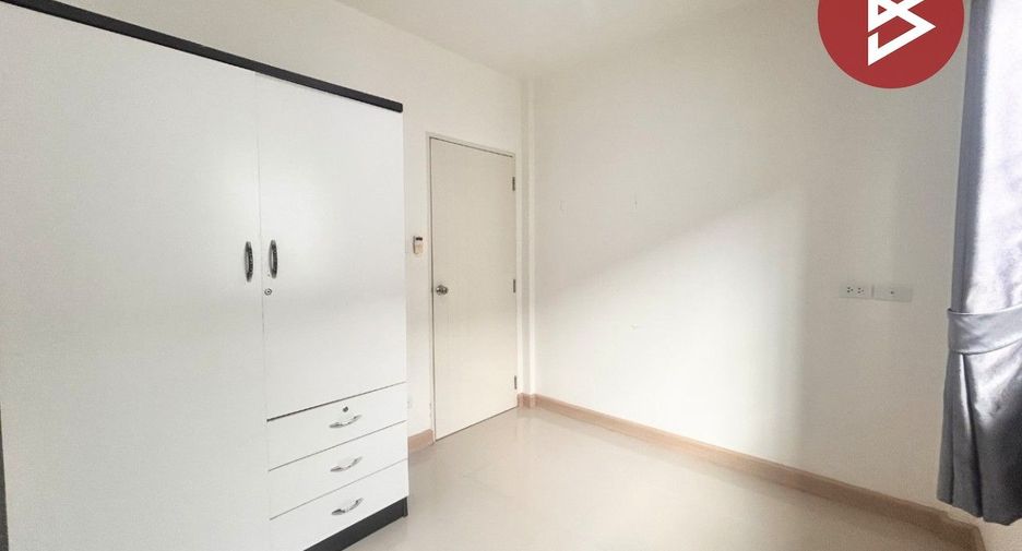For sale 3 bedrooms townhouse in Si Racha, Chonburi