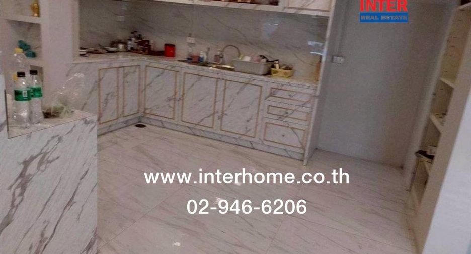 For sale 2 bedrooms retail Space in Khlong Sam Wa, Bangkok