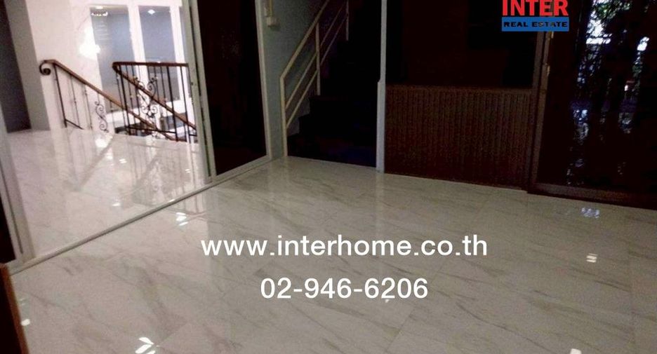For sale 2 bedrooms retail Space in Khlong Sam Wa, Bangkok