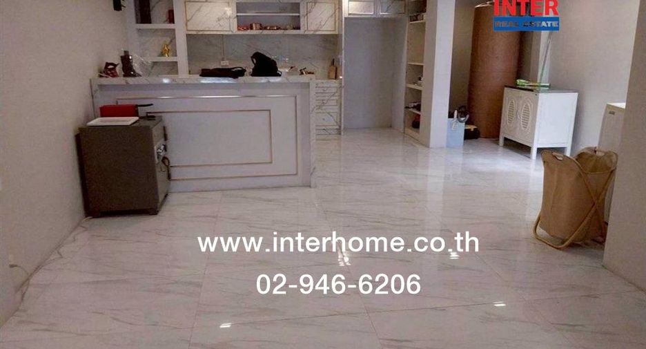 For sale 2 bedrooms retail Space in Khlong Sam Wa, Bangkok