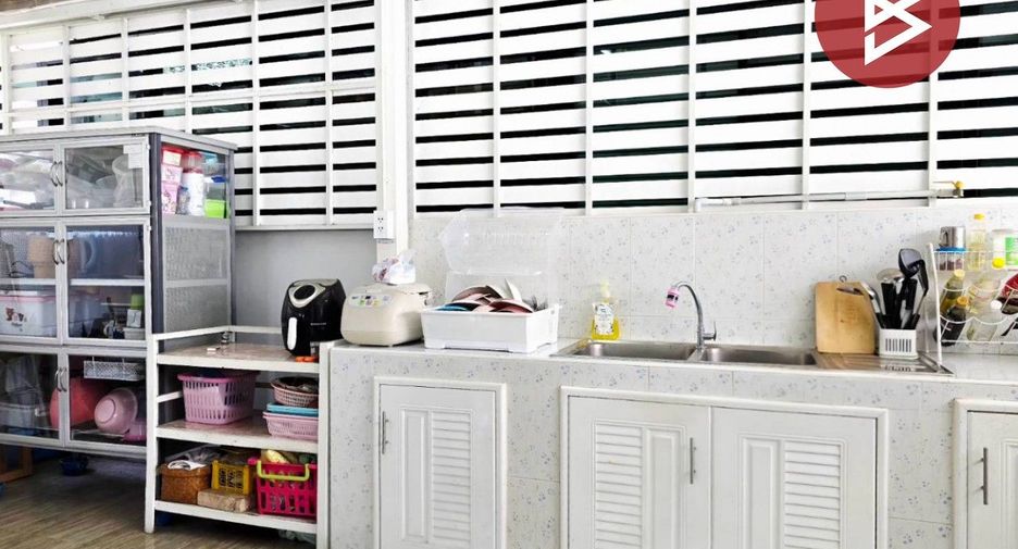 For sale 3 ベッドルーム house in Mueang Samut Sakhon, Samut Sakhon