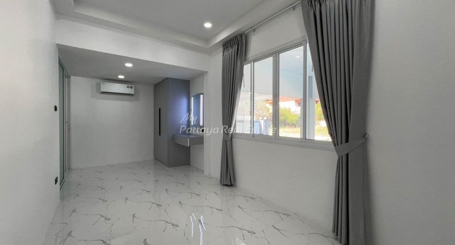 For sale 3 bedrooms villa in Bang Lamung, Chonburi