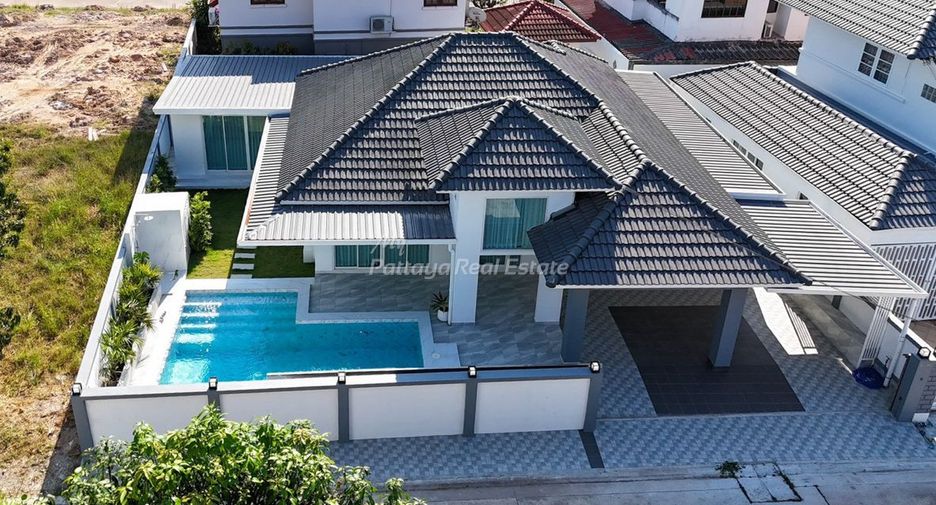 For sale 3 bedrooms villa in Bang Lamung, Chonburi