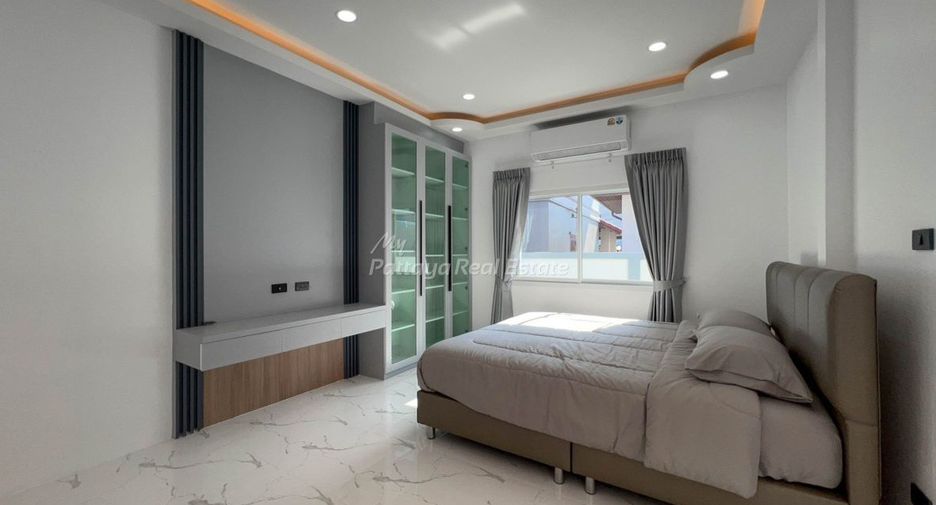 For sale 3 bedrooms villa in Bang Lamung, Chonburi