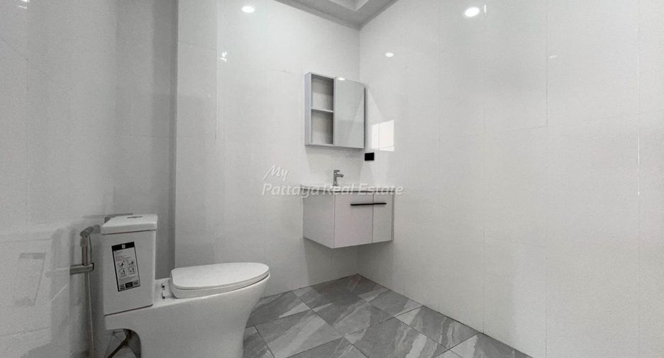 For sale 3 bedrooms villa in Bang Lamung, Chonburi