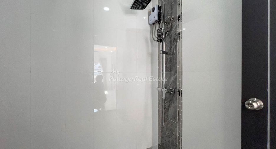 For sale 3 bedrooms villa in Bang Lamung, Chonburi