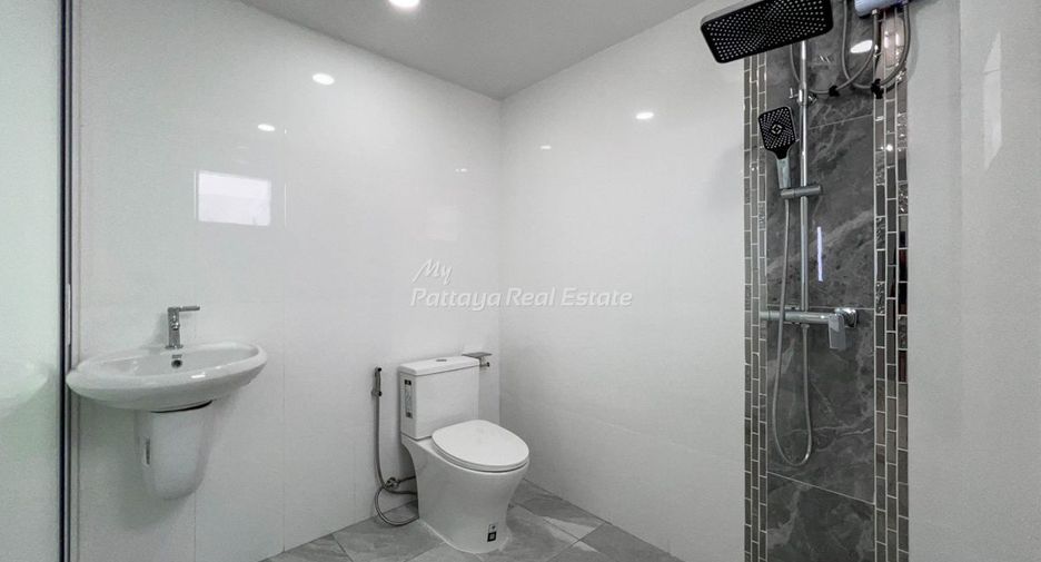 For sale 3 bedrooms villa in Bang Lamung, Chonburi