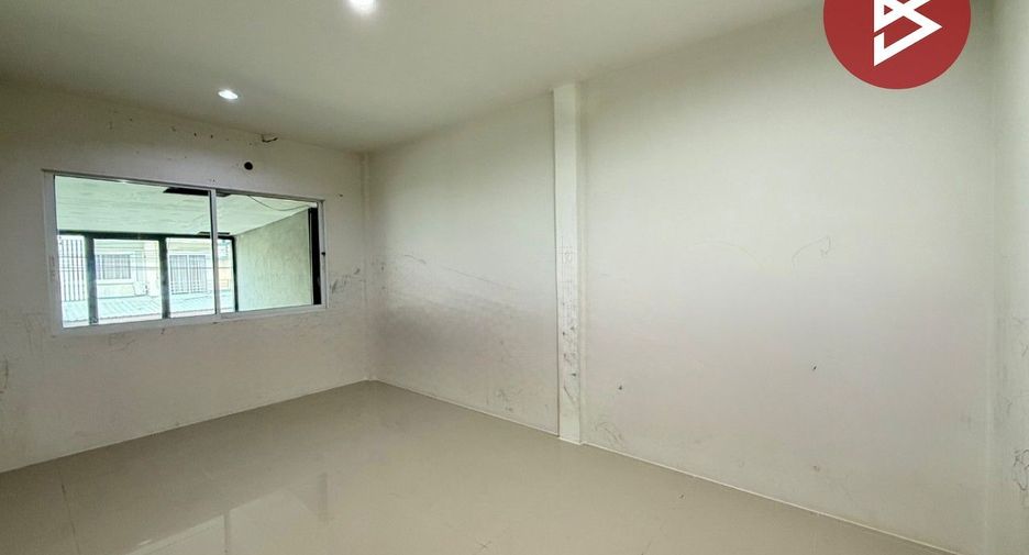 For sale 3 bedrooms townhouse in Mueang Nakhon Pathom, Nakhon Pathom
