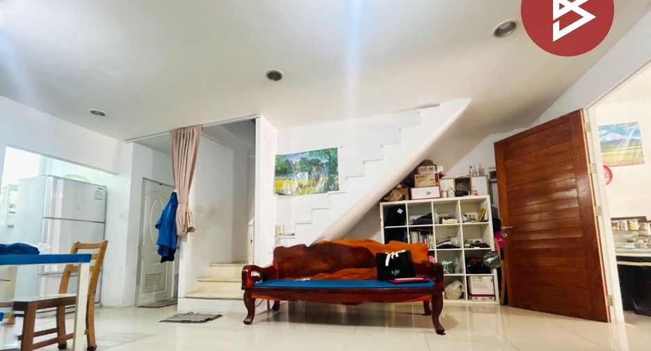 For sale 3 bedrooms townhouse in Phra Samut Chedi, Samut Prakan