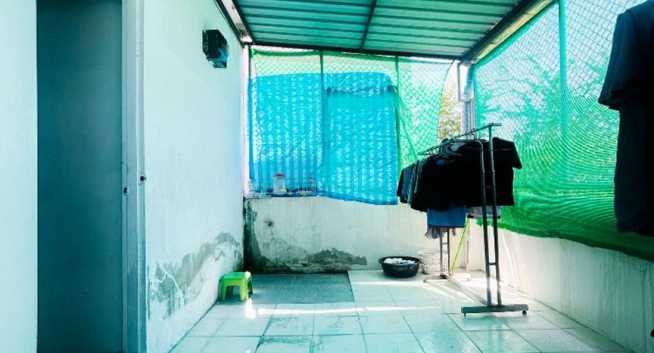 For sale 3 bedrooms townhouse in Phra Samut Chedi, Samut Prakan
