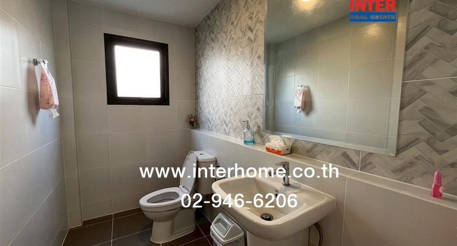 Haus zum Kauf mit 4 Zimmer in Nong Khaem, Bangkok