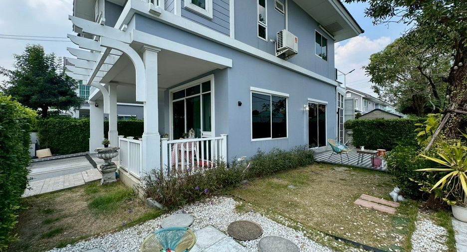 For sale 3 bedrooms house in Khlong Sam Wa, Bangkok
