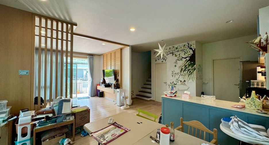 For sale 3 bedrooms house in Khlong Sam Wa, Bangkok