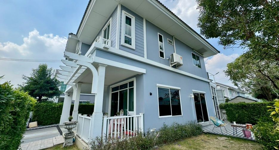 For sale 3 bedrooms house in Khlong Sam Wa, Bangkok