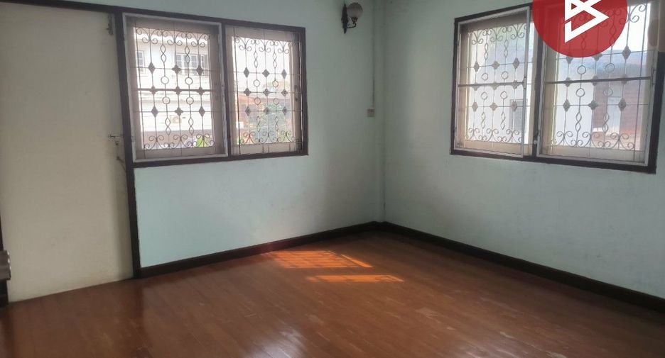 For sale 5 bedrooms house in Mueang Chanthaburi, Chanthaburi