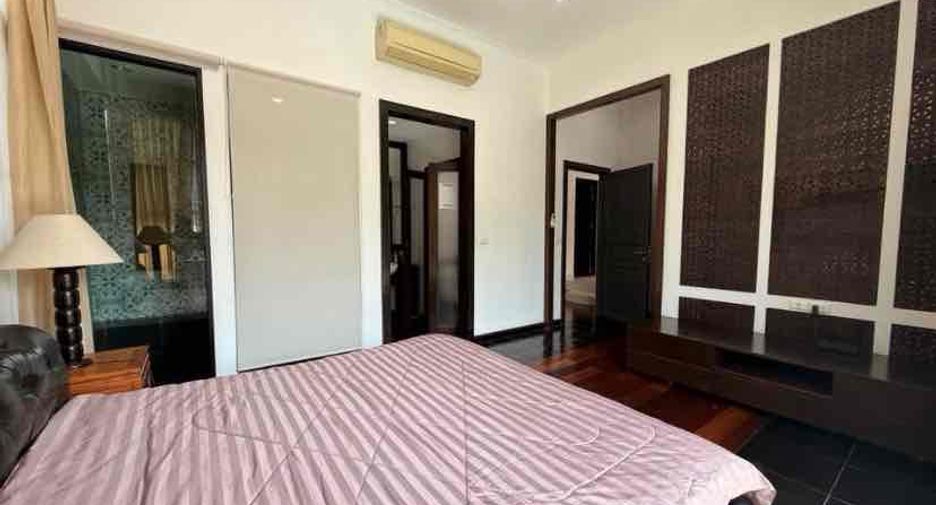 For rent 3 bedrooms villa in Bang Lamung, Chonburi