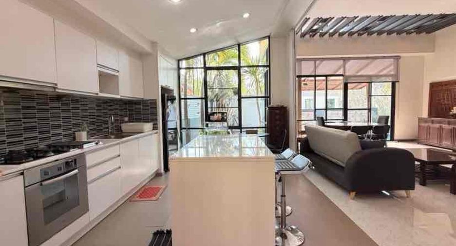 For rent 3 bedrooms villa in Bang Lamung, Chonburi