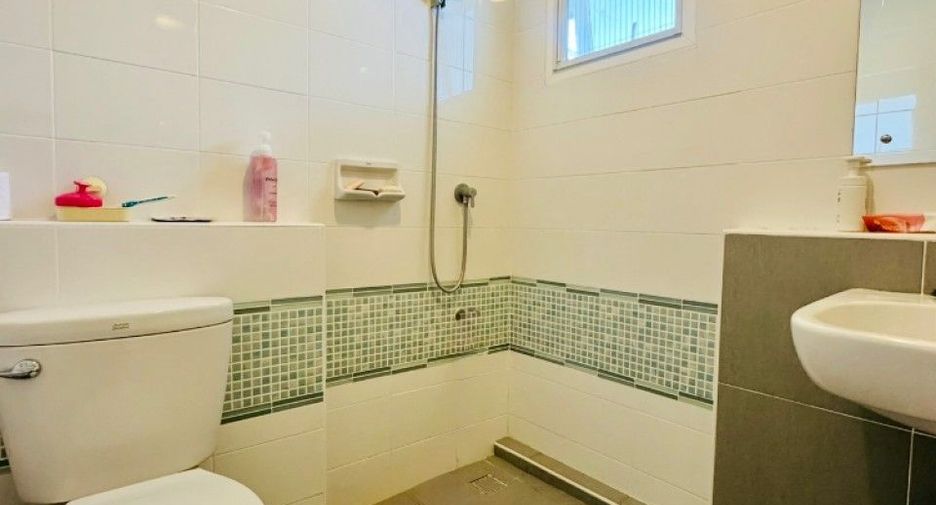 Casa en venta de 3 habitaciones en Bang Sao Thong, Samut Prakan