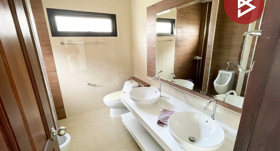 For sale 3 bedrooms house in Si Racha, Chonburi