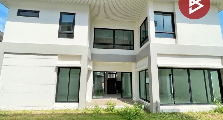 For sale 3 bedrooms house in Si Racha, Chonburi