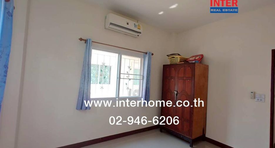 For sale 4 bedrooms townhouse in Phra Samut Chedi, Samut Prakan