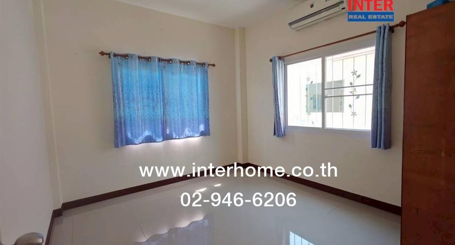 For sale 4 bedrooms townhouse in Phra Samut Chedi, Samut Prakan