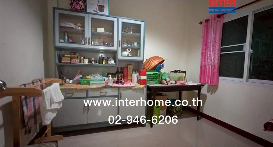 For sale 4 bedrooms townhouse in Phra Samut Chedi, Samut Prakan