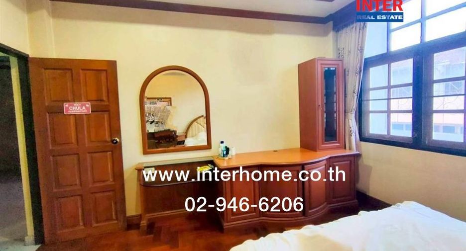 For sale 6 bedrooms retail Space in Chatuchak, Bangkok