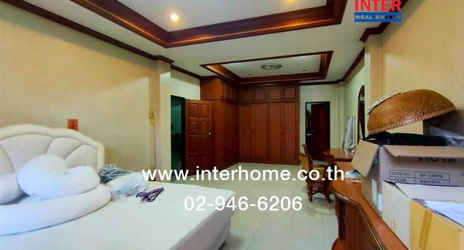 For sale 6 bedrooms retail Space in Chatuchak, Bangkok