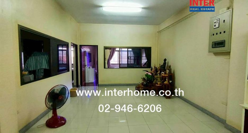 For sale 6 bedrooms retail Space in Chatuchak, Bangkok