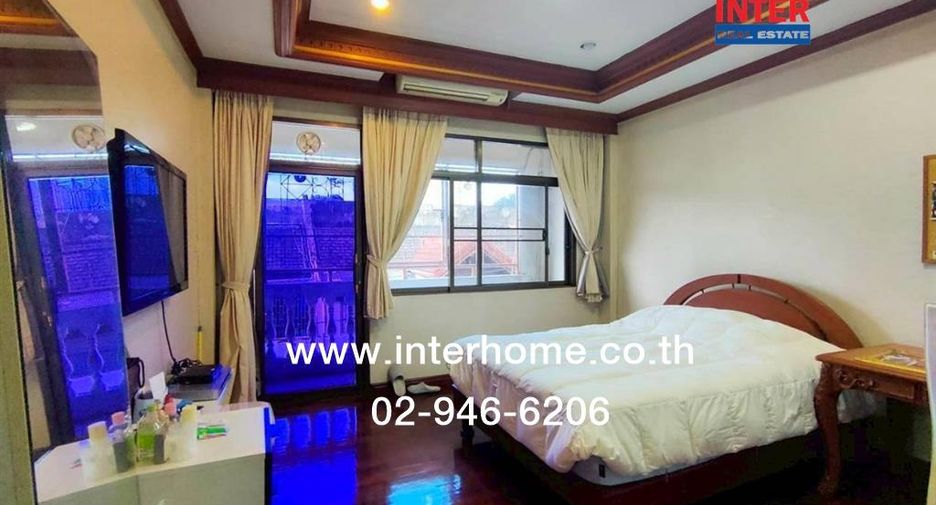 For sale 6 bedrooms retail Space in Chatuchak, Bangkok