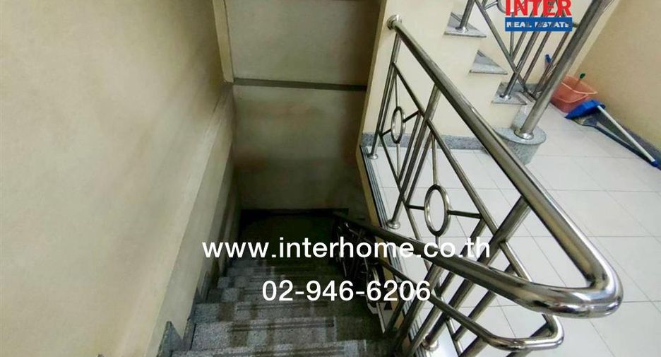 For sale 6 bedrooms retail Space in Chatuchak, Bangkok