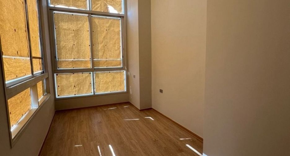 For sale 2 bedrooms condo in Bang Rak, Bangkok