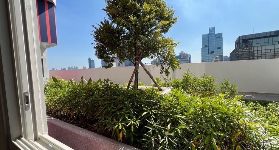 For sale 2 bedrooms condo in Bang Rak, Bangkok