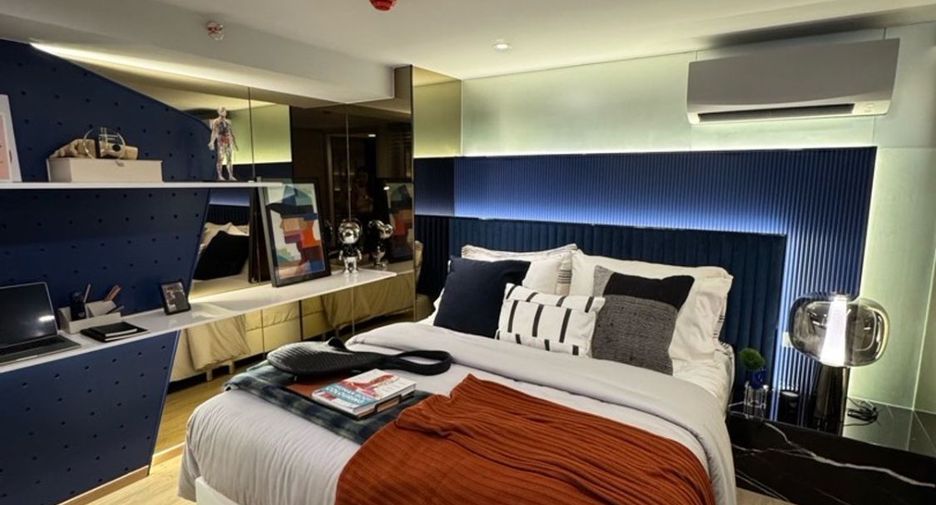 For sale 2 bedrooms condo in Bang Rak, Bangkok