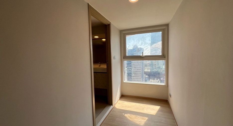 For sale 2 bedrooms condo in Bang Rak, Bangkok
