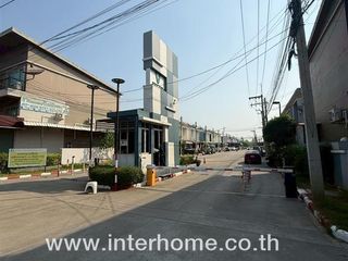 For sale 2 bedrooms townhouse in Khlong Luang, Pathum Thani