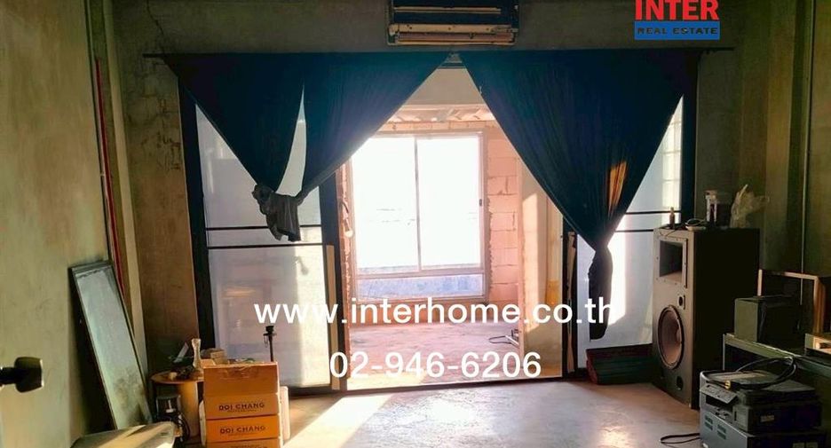 For sale 2 bedrooms townhouse in Khan Na Yao, Bangkok
