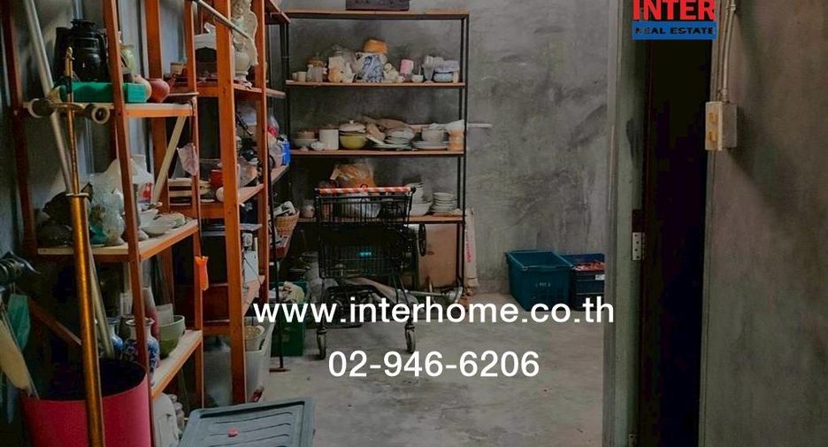 For sale 2 bedrooms townhouse in Khan Na Yao, Bangkok