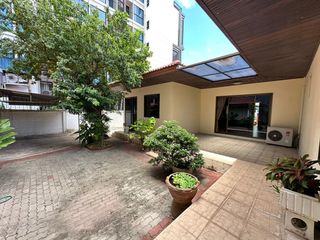 Casa en alquiler de 3 habitaciones en Bang Lamung, Chonburi
