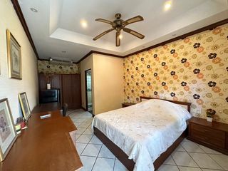 Casa en alquiler de 3 habitaciones en Bang Lamung, Chonburi