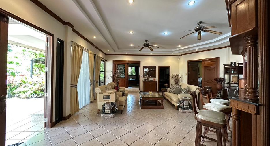 For rent 3 bedrooms house in Bang Lamung, Chonburi