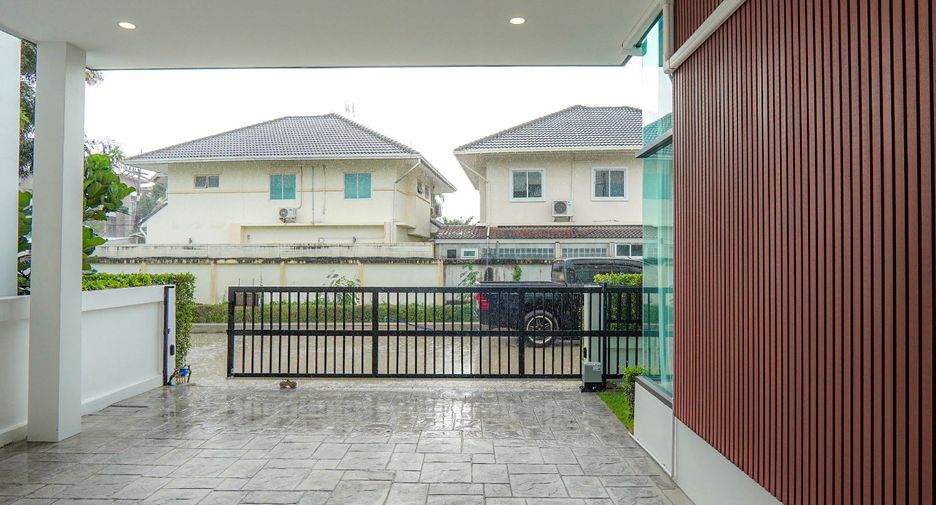 For rent 3 bedrooms house in Bang Lamung, Chonburi