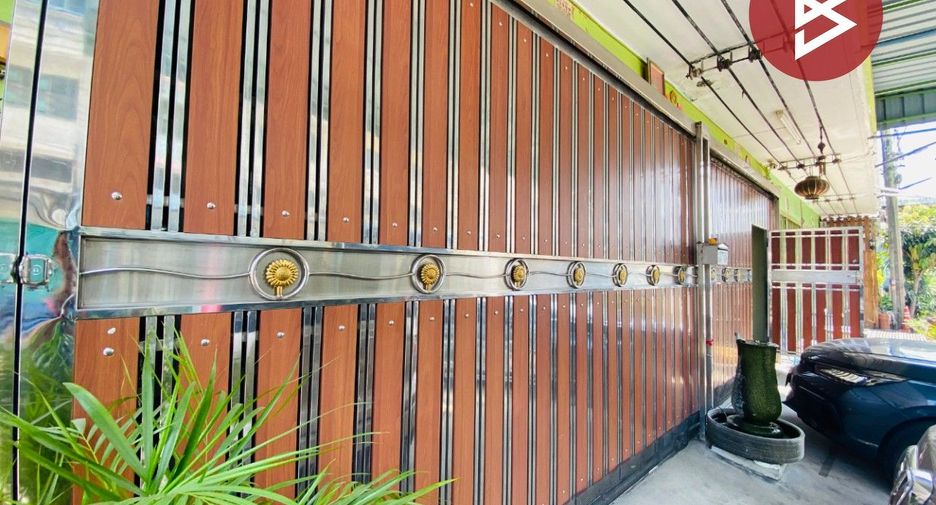 For sale 16 bedrooms retail Space in Bang Khun Thian, Bangkok