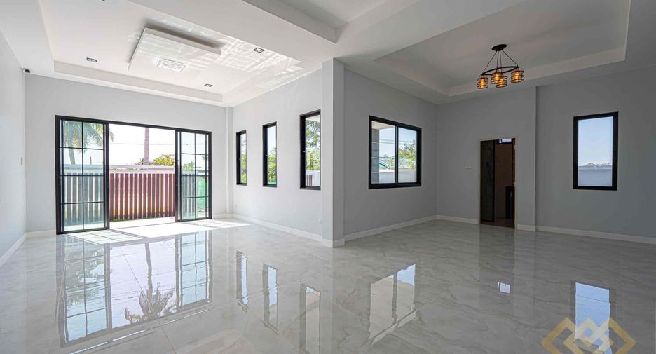For sale 3 bedrooms house in Bang Lamung, Chonburi