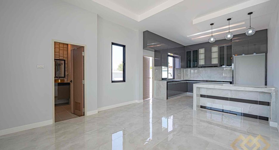 For sale 3 bedrooms house in Bang Lamung, Chonburi