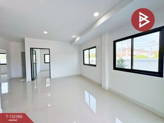 For sale 4 ベッドルーム house in Sam Phran, Nakhon Pathom